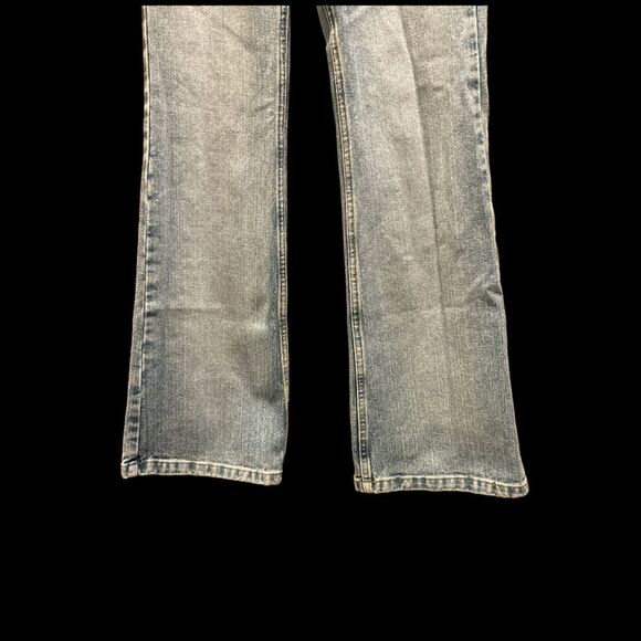 Arizona Jean Co. | Juniors Flared Denim Blue Jeans - Picture 7 of 13